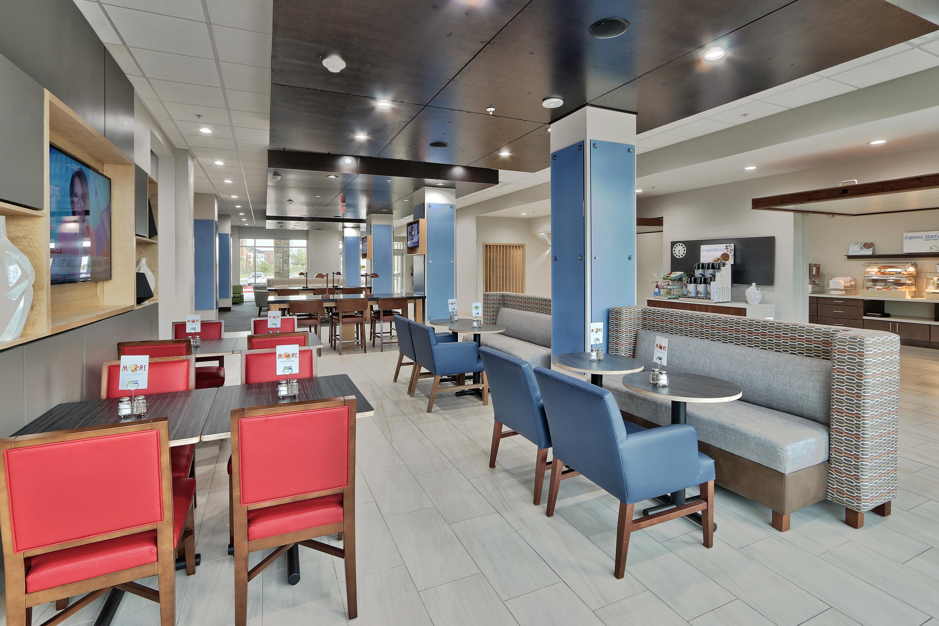 Holiday Inn Express & Suites - Houston East - Beltway 8 By Ihg Cloverleaf Exterior photo