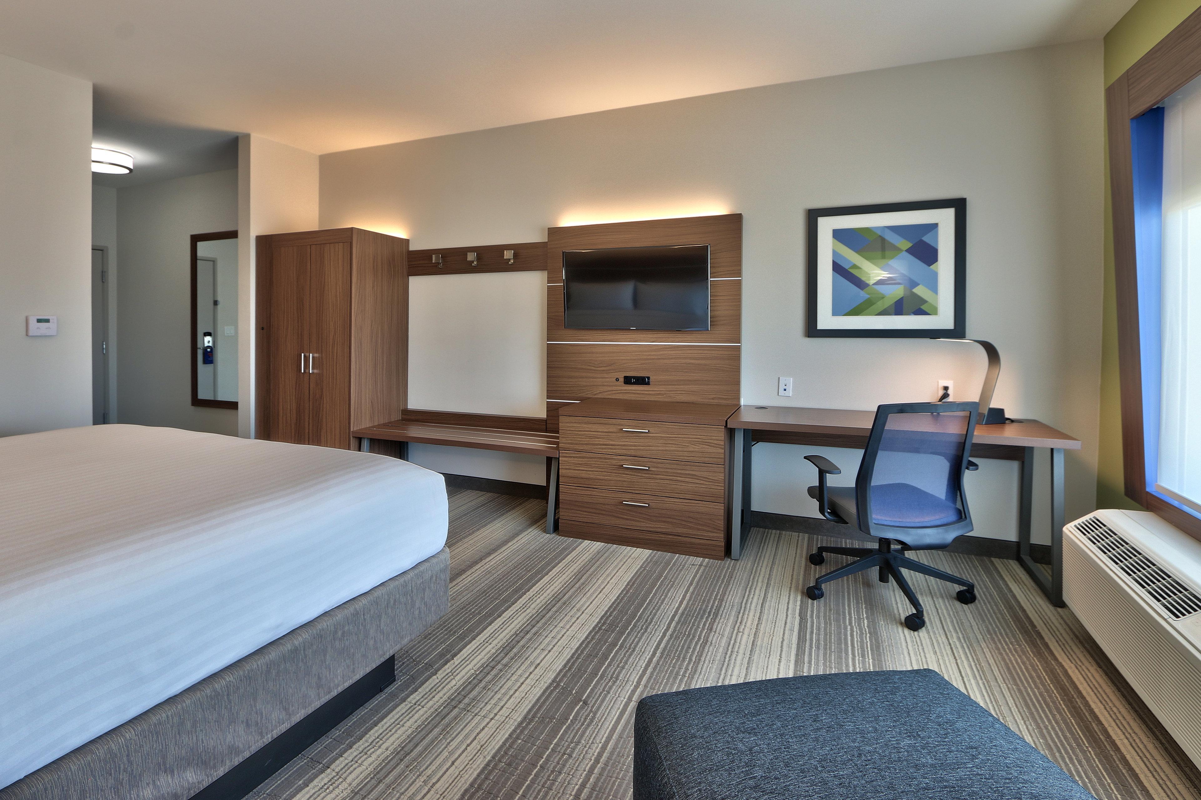 Holiday Inn Express & Suites - Houston East - Beltway 8 By Ihg Cloverleaf Exterior photo